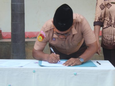 Penandatanganan SK Osis 2024-2025