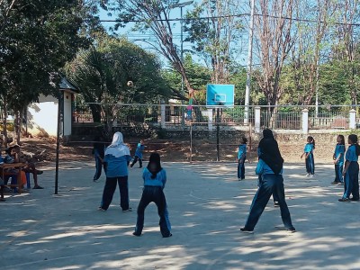 Lomba Voli putri